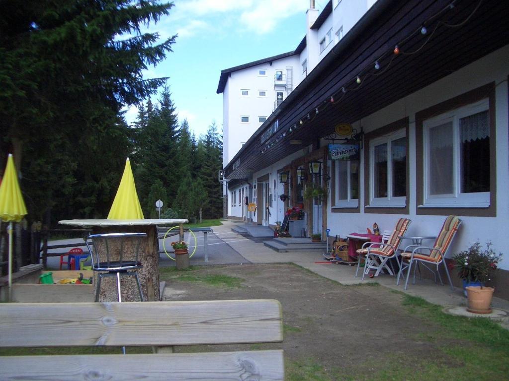 Ferienwohnung Im Haus Edelweiss Treffen Exterior foto